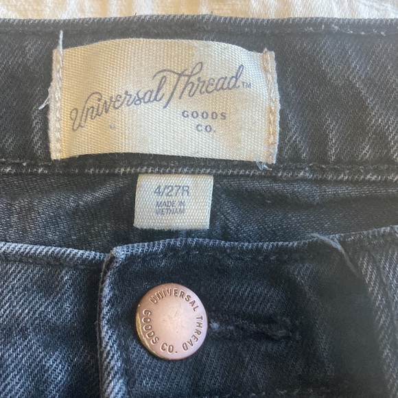 Universal Threads, black, Vintage, Straight, Lightly Ripped Jeans size 24 - Picture 3 of 5